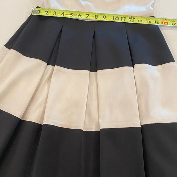 Ralph Lauren - Fit-and-flare, Scoop Neck, Black/Ivory Cocktail Dress - Size 6 - Picture 5 of 11